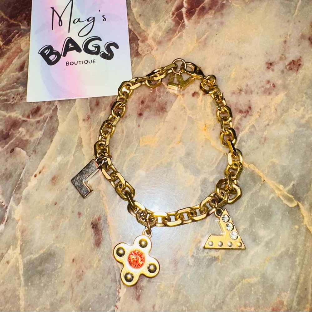 Louis Vuitton: Crystal Love Letters LV Charm Bracelet - Picture 8 of 12